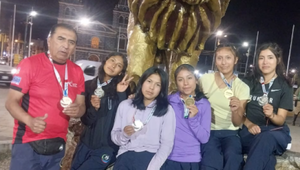 Trinfo del equipo de atletismo NSC en JEDP 2026, etapa Macroregional - Huánuco